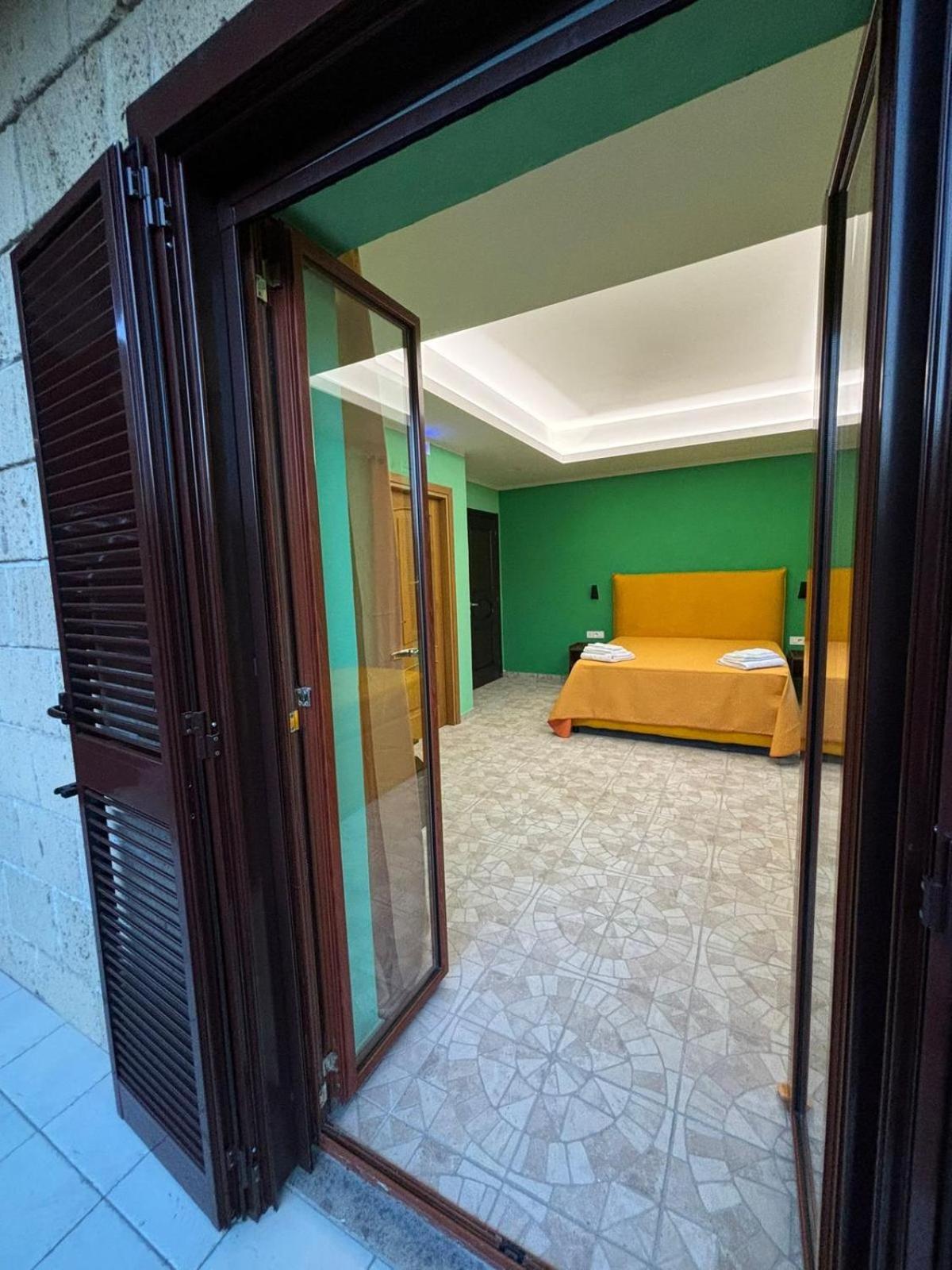 Domus Arco Romano Guest House Itri Zewnętrze zdjęcie