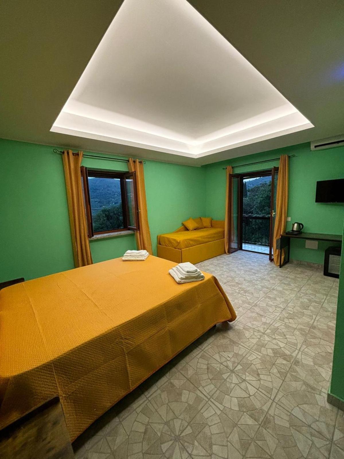 Domus Arco Romano Guest House Itri Zewnętrze zdjęcie