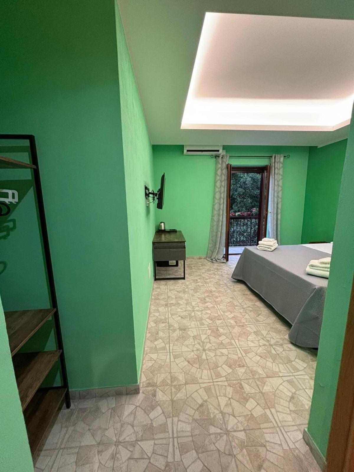 Domus Arco Romano Guest House Itri Zewnętrze zdjęcie